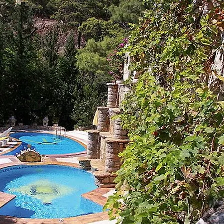 森姆勃拉别墅酒店 3*