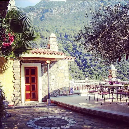 森姆勃拉别墅酒店 3*