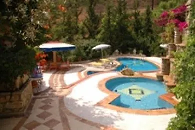 Hotel Symbola 3*